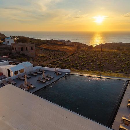 Serenita Luxury Suites Акротири Экстерьер фото