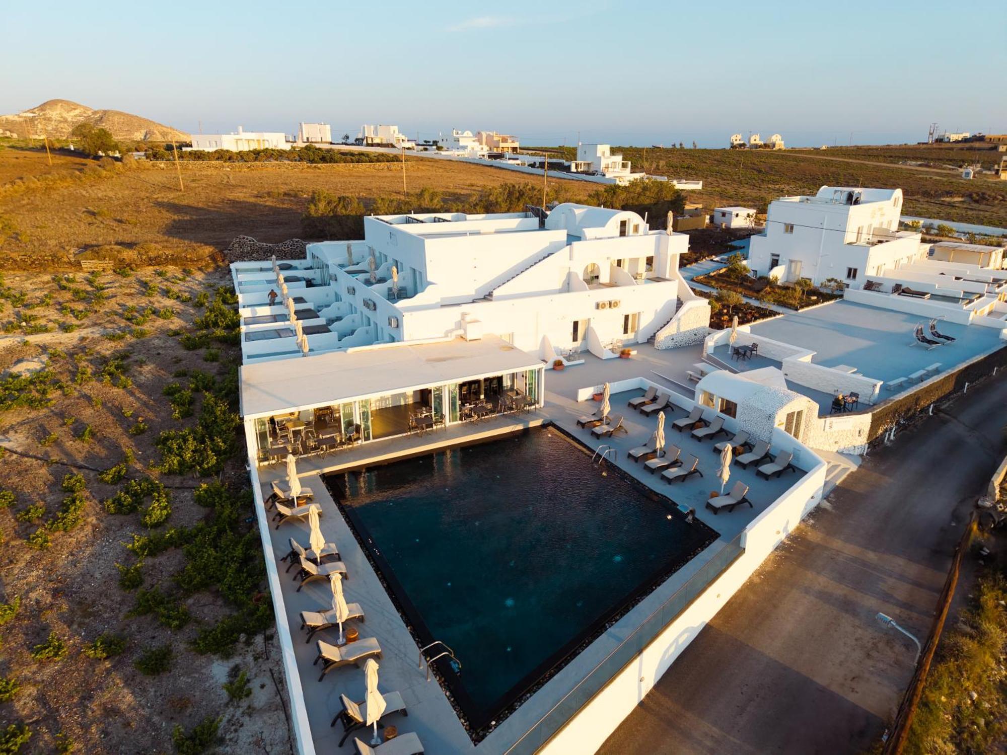 Serenita Luxury Suites Акротири Экстерьер фото