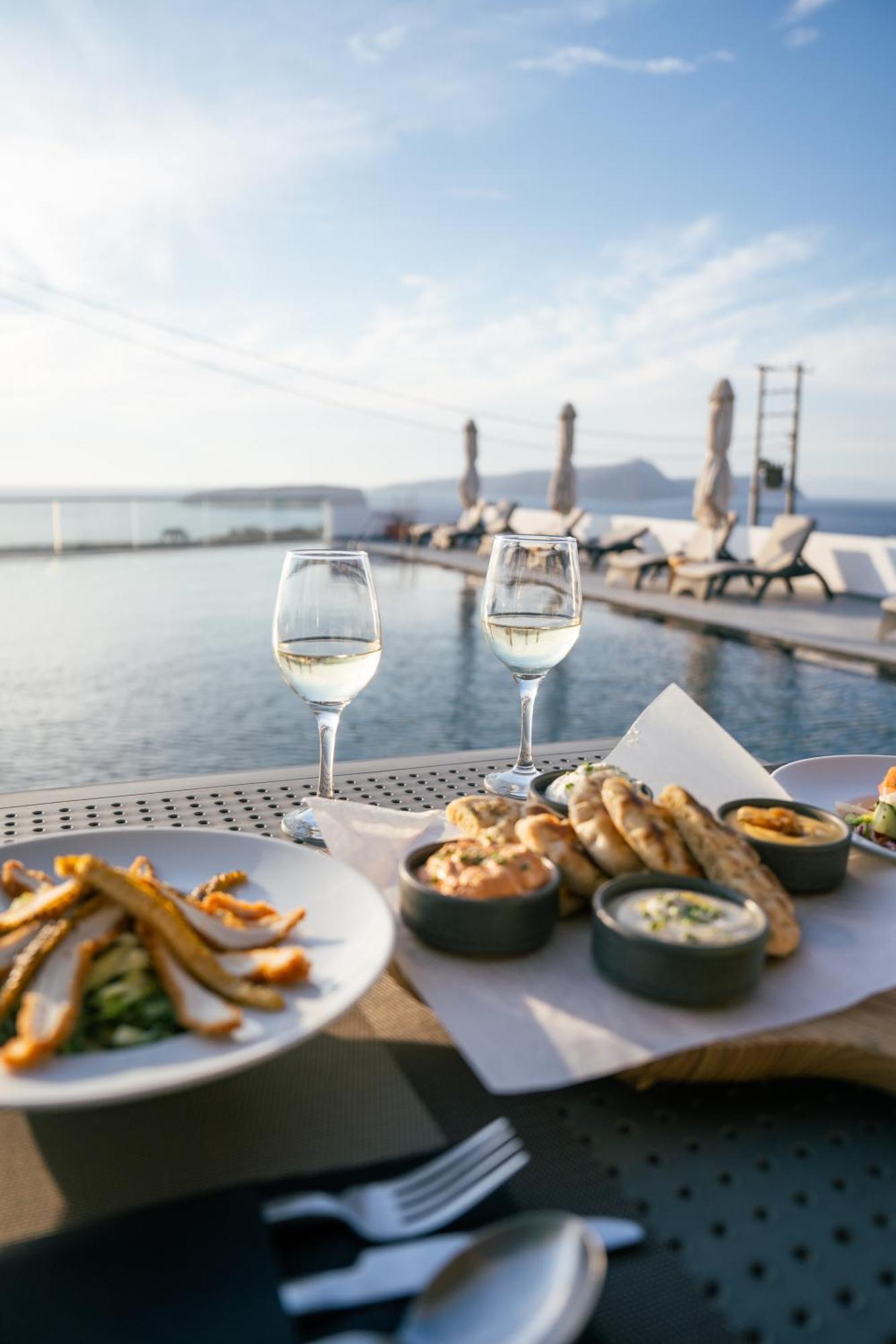 Serenita Luxury Suites Акротири Экстерьер фото